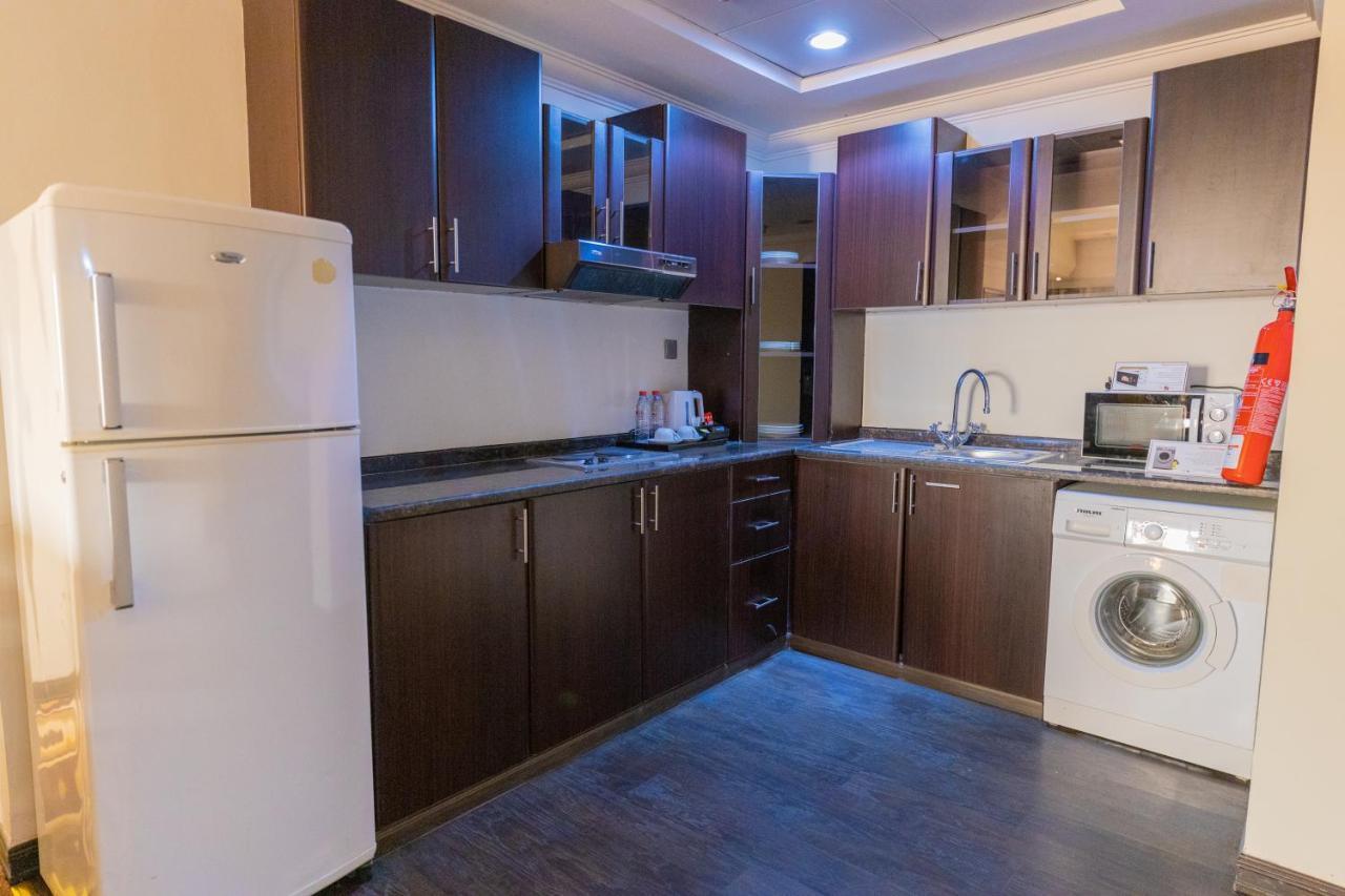 Ewan Ajman Suites Hotel Exterior foto