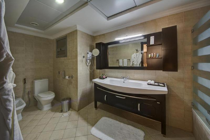 Ewan Ajman Suites Hotel Zimmer foto