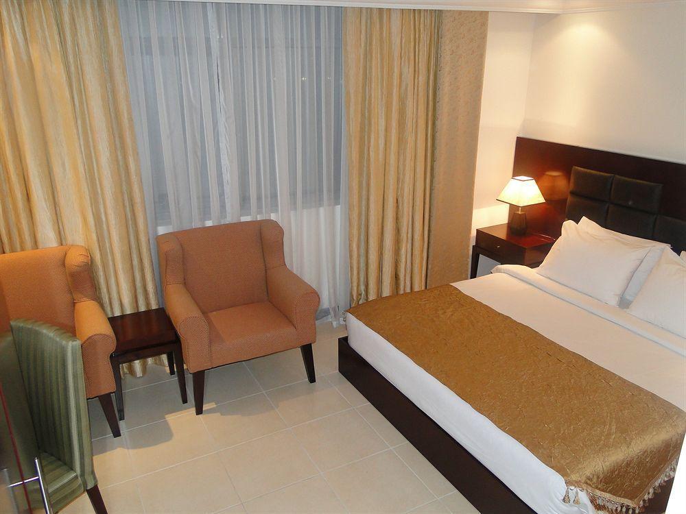 Ewan Ajman Suites Hotel Exterior foto