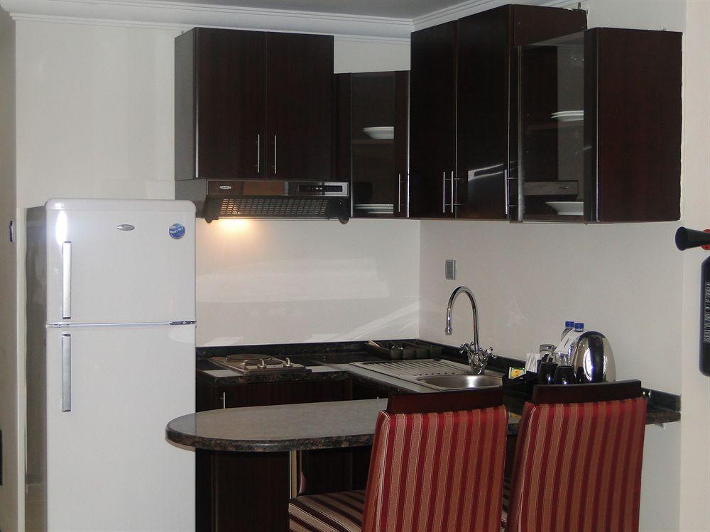Ewan Ajman Suites Hotel Exterior foto