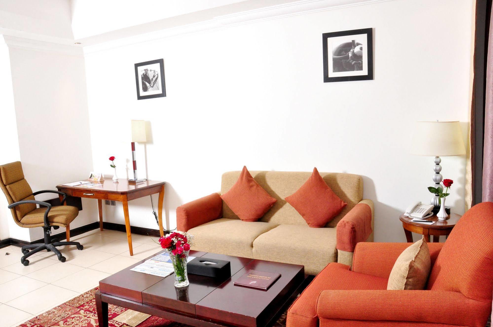 Ewan Ajman Suites Hotel Exterior foto