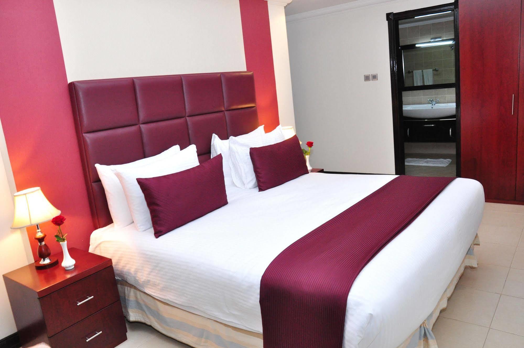 Ewan Ajman Suites Hotel Exterior foto