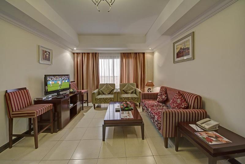 Ewan Ajman Suites Hotel Exterior foto